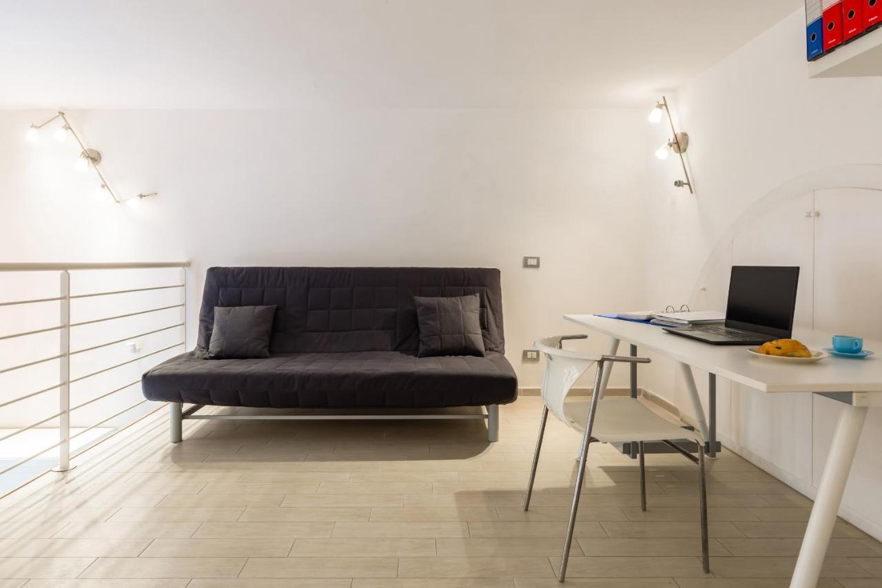 Ma Maison - Family Apartment At The Historical Center Napels Buitenkant foto