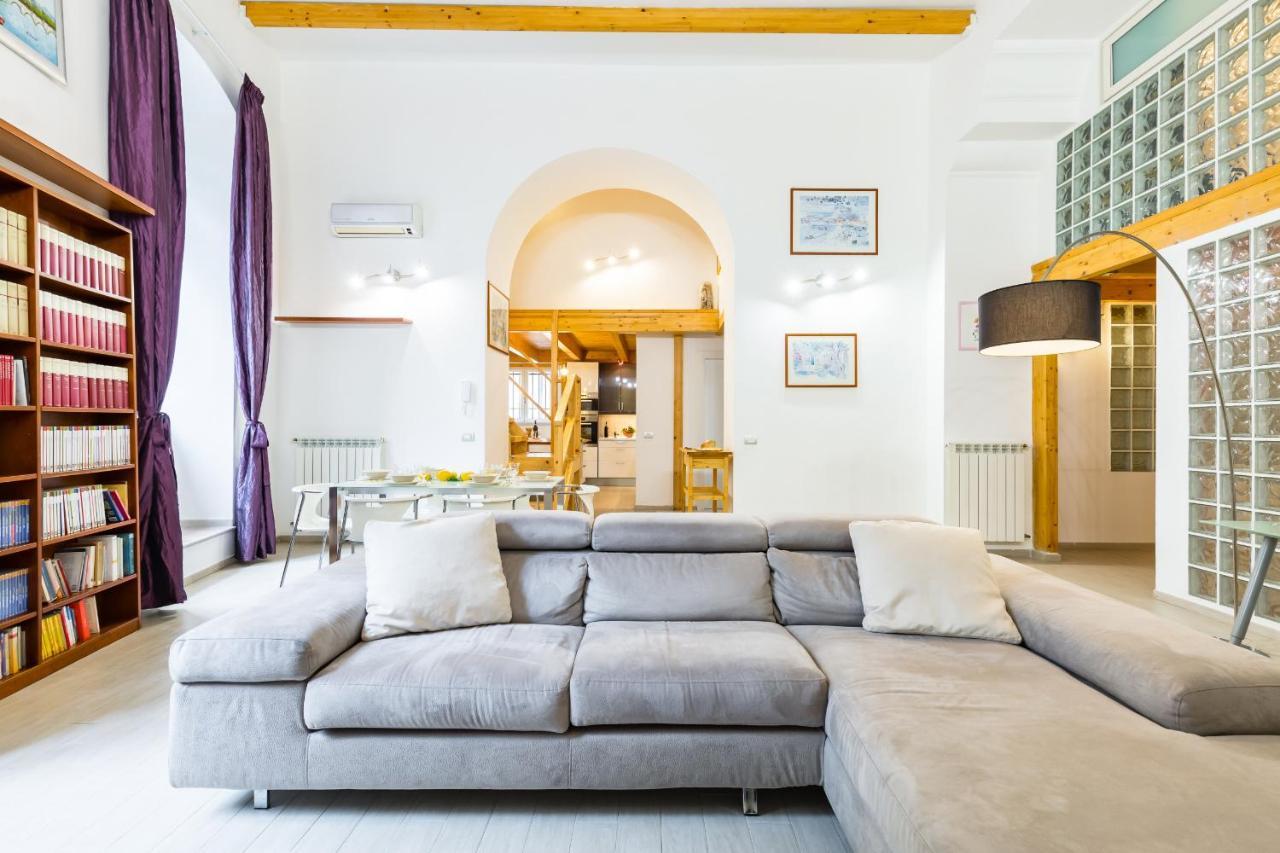 Ma Maison - Family Apartment At The Historical Center Napels Buitenkant foto