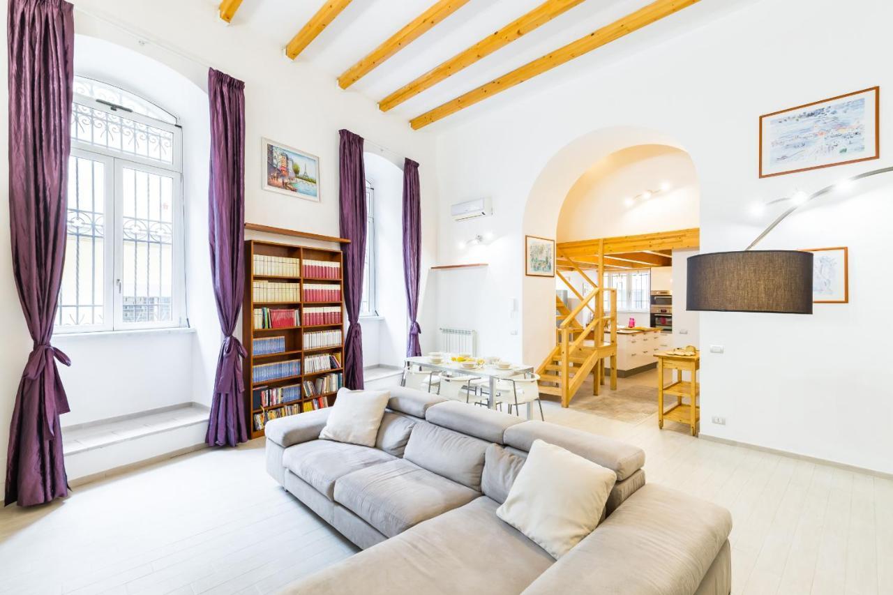 Ma Maison - Family Apartment At The Historical Center Napels Buitenkant foto